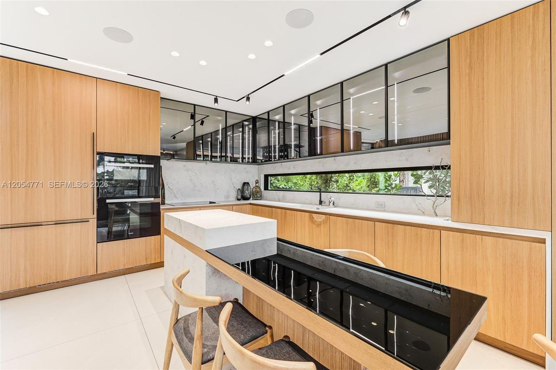 En Renta: $18,950 (3 camas, 2 baños, 2022 Pies cuadrados)