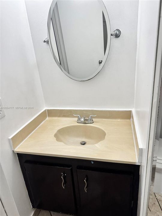 half bath cabinet/sink