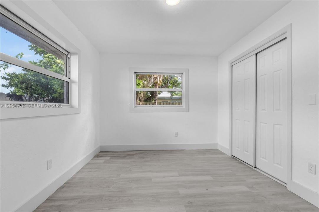 En Venta: $549,000 (4 camas, 3 baños, 1456 Pies cuadrados)