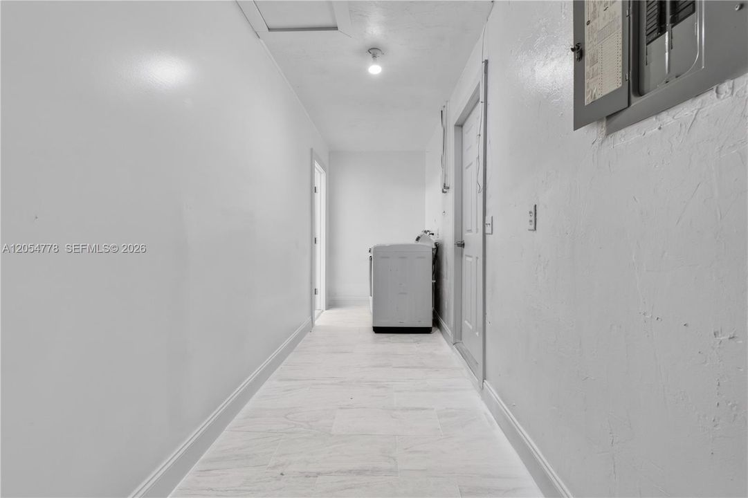 En Venta: $549,000 (4 camas, 3 baños, 1456 Pies cuadrados)