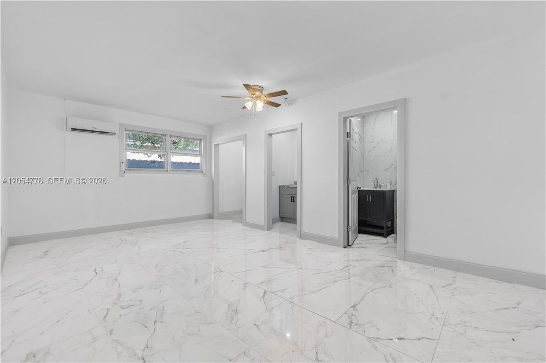 En Venta: $549,000 (4 camas, 3 baños, 1456 Pies cuadrados)
