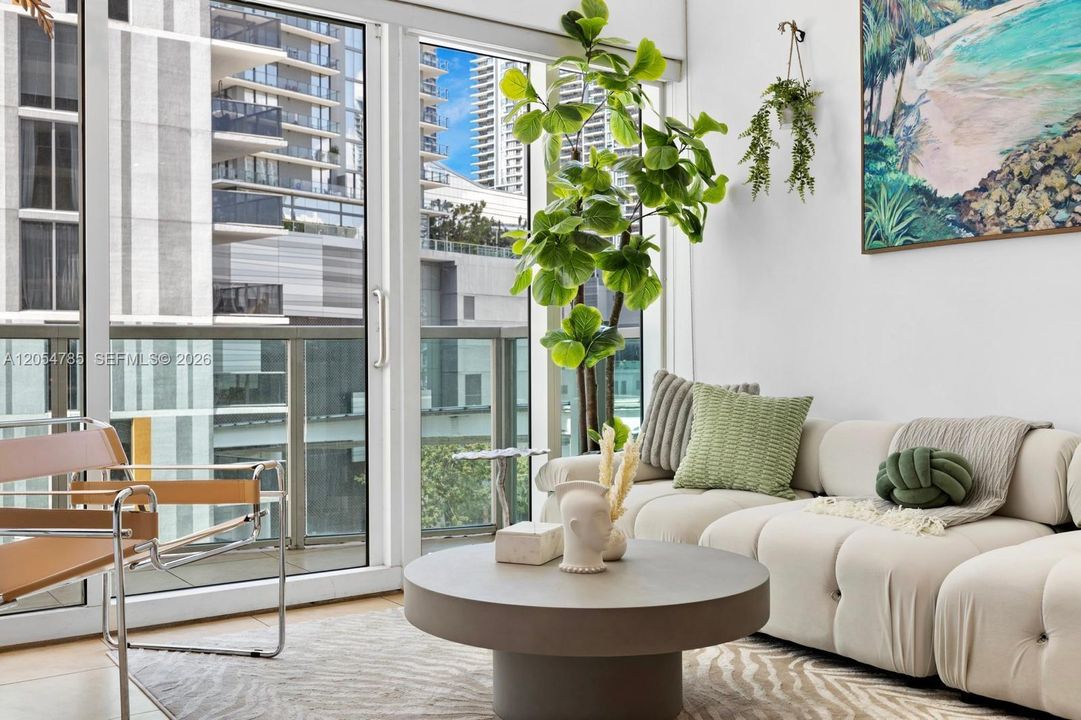 For Sale: $585,000 (2 beds, 2 baths, 1441 Square Feet)