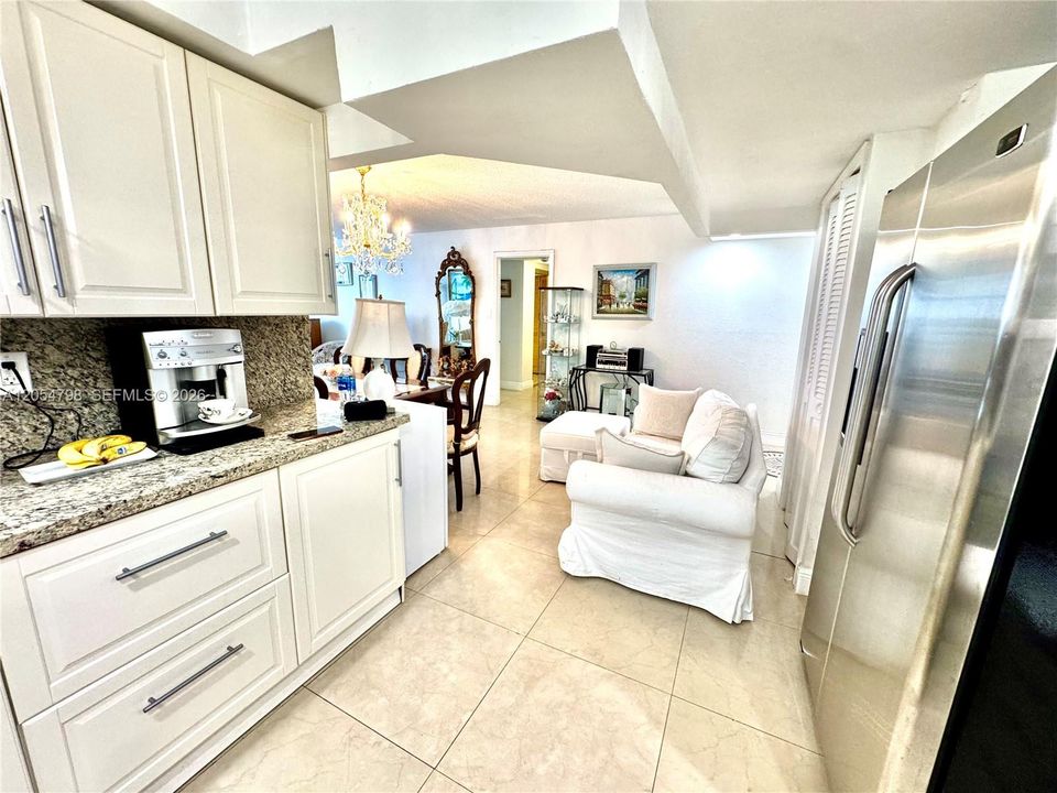 For Sale: $245,000 (2 beds, 2 baths, 1251 Square Feet)