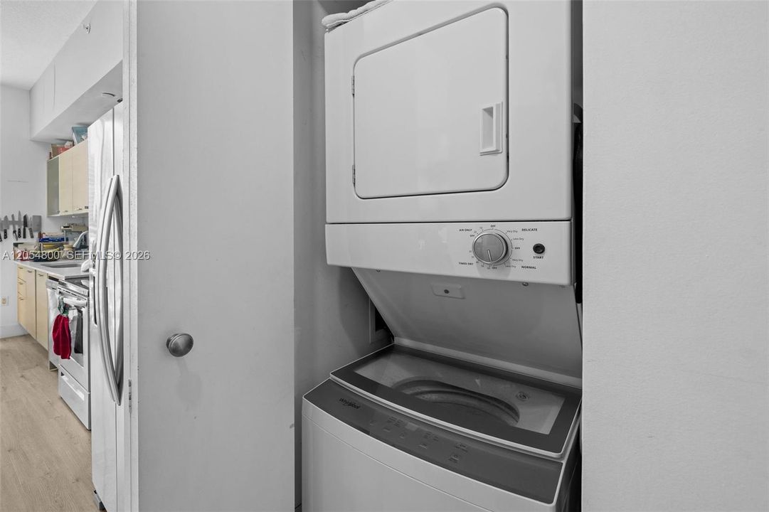 На продажу: $335,000 (1 спален, 1 ванн, 692 Квадратных фут)