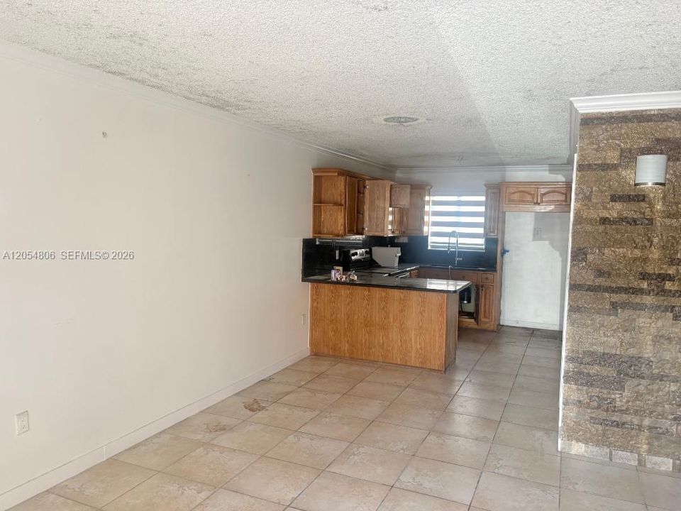 En Venta: $200,000 (2 camas, 1 baños, 674 Pies cuadrados)