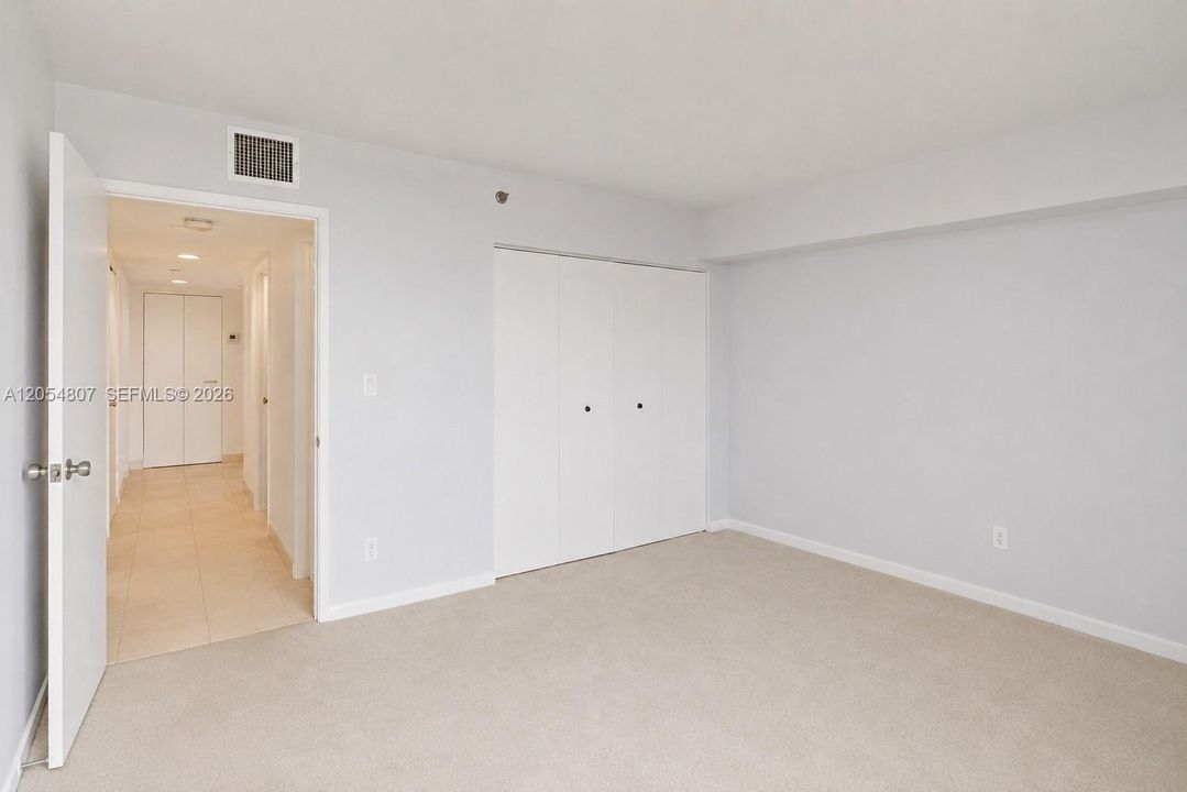 For Sale: $479,000 (2 beds, 2 baths, 1353 Square Feet)