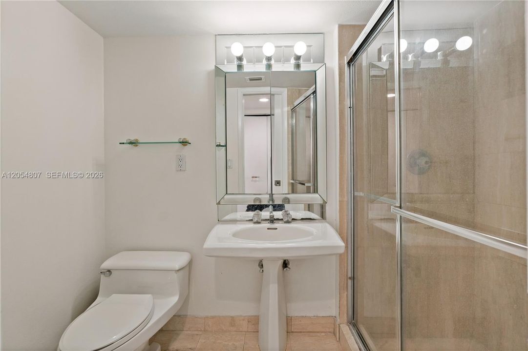 For Sale: $479,000 (2 beds, 2 baths, 1353 Square Feet)