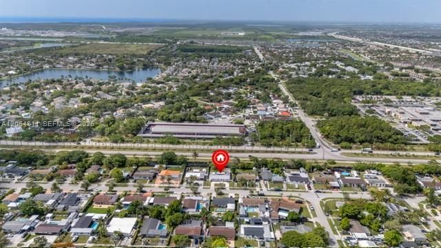 На продажу: $685,000 (5 спален, 3 ванн, 1612 Квадратных фут)