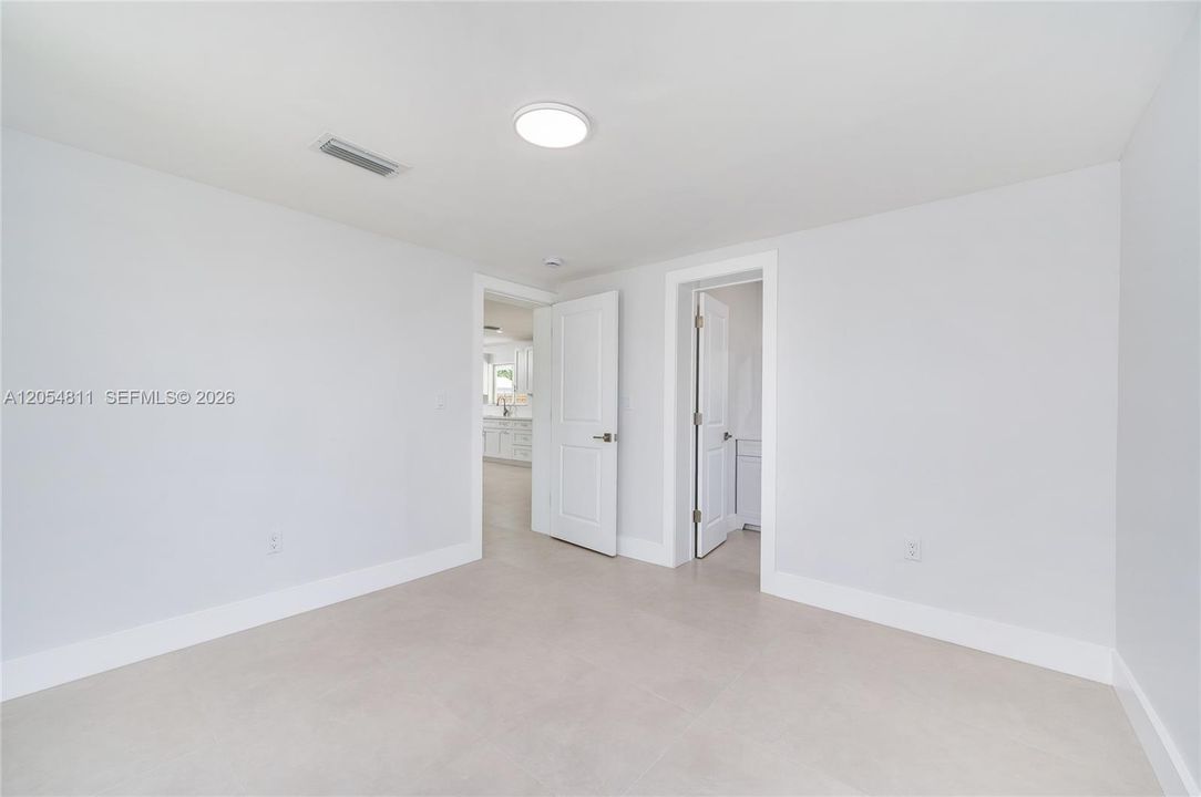 На продажу: $685,000 (5 спален, 3 ванн, 1612 Квадратных фут)