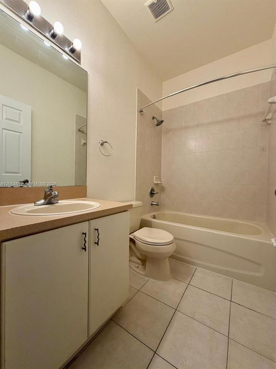 Active With Contract: $2,900 (3 beds, 2 baths, 1678 Square Feet)