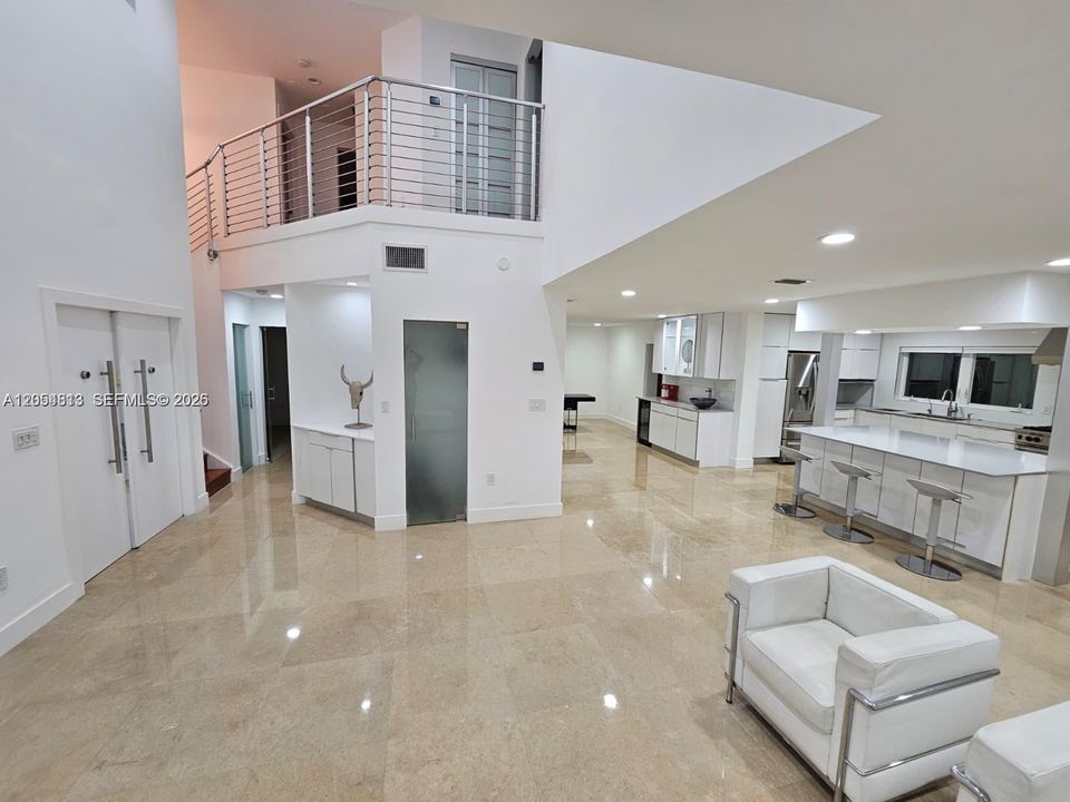 En Renta: $5,500 (5 camas, 3 baños, 2946 Pies cuadrados)