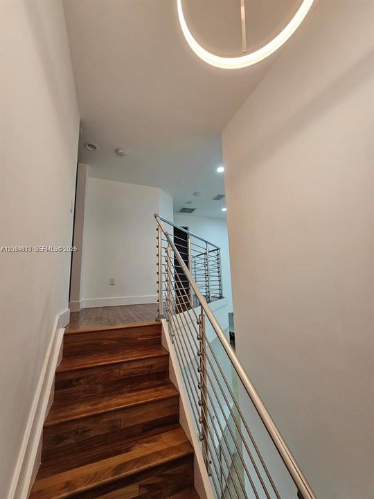 En Renta: $5,500 (5 camas, 3 baños, 2946 Pies cuadrados)