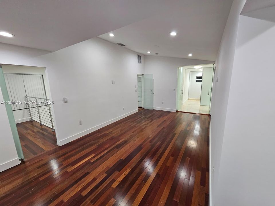 En Renta: $5,500 (5 camas, 3 baños, 2946 Pies cuadrados)