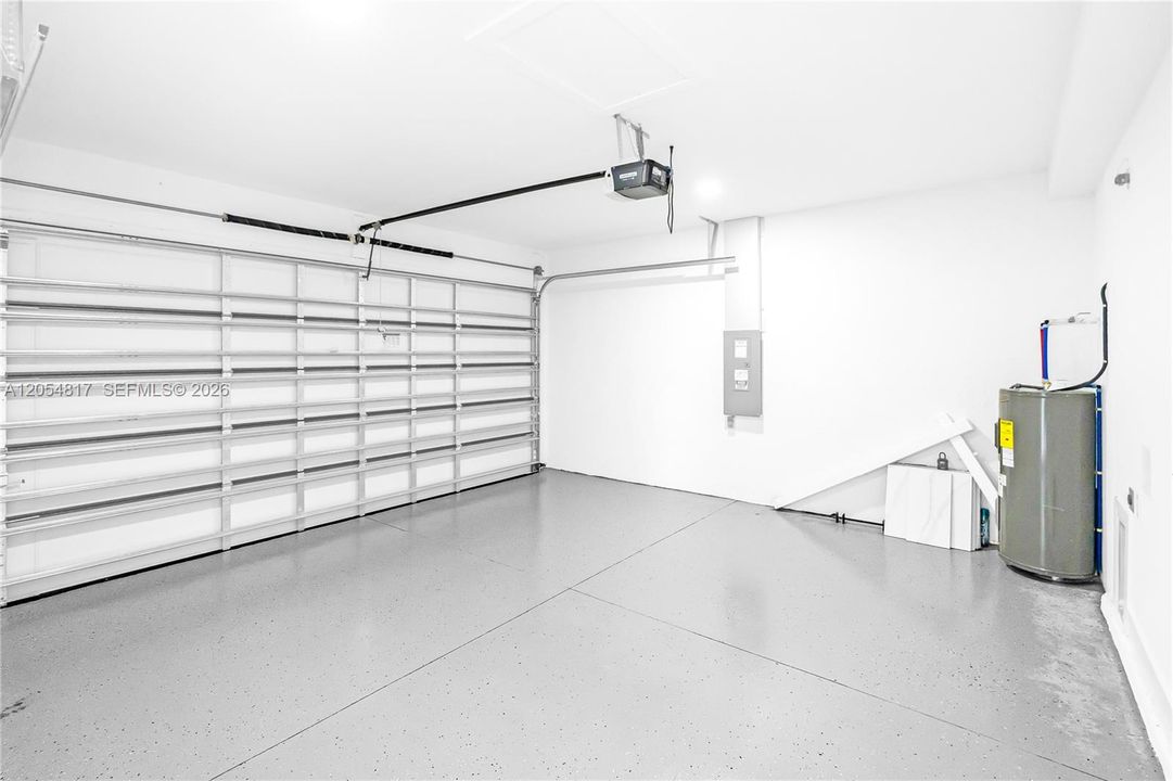На продажу: $299,900 (3 спален, 2 ванн, 1170 Квадратных фут)