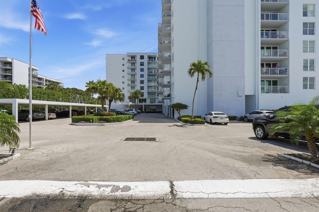 24-web-or-mls-the_patrician_amenities_24