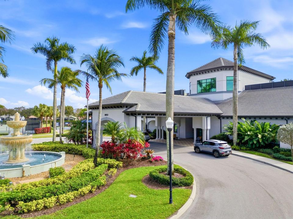 Clubhouse Porte Cochere