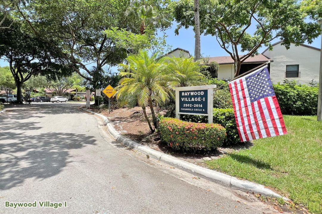 Baywood Village Entrance