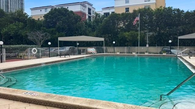 В аренду: $1,750 (1 спален, 1 ванн, 546 Квадратных фут)