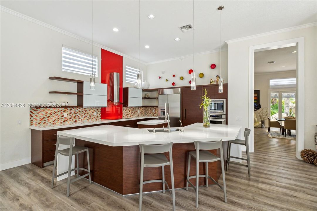 En Venta: $2,575,000 (5 camas, 5 baños, 4858 Pies cuadrados)