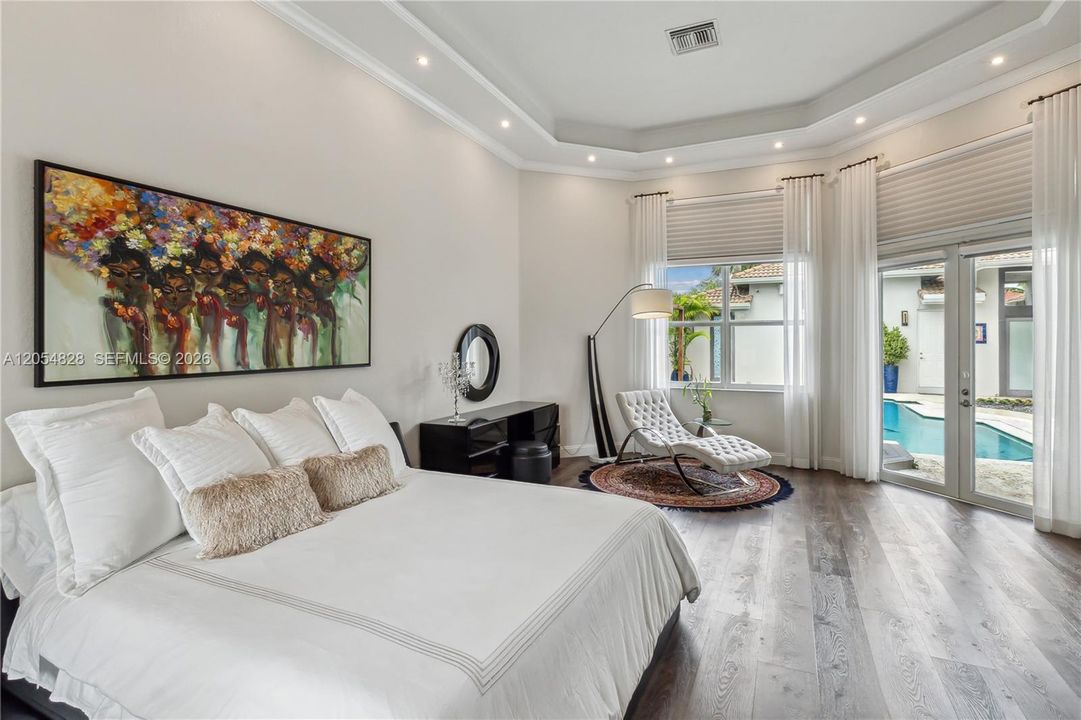 En Venta: $2,575,000 (5 camas, 5 baños, 4858 Pies cuadrados)
