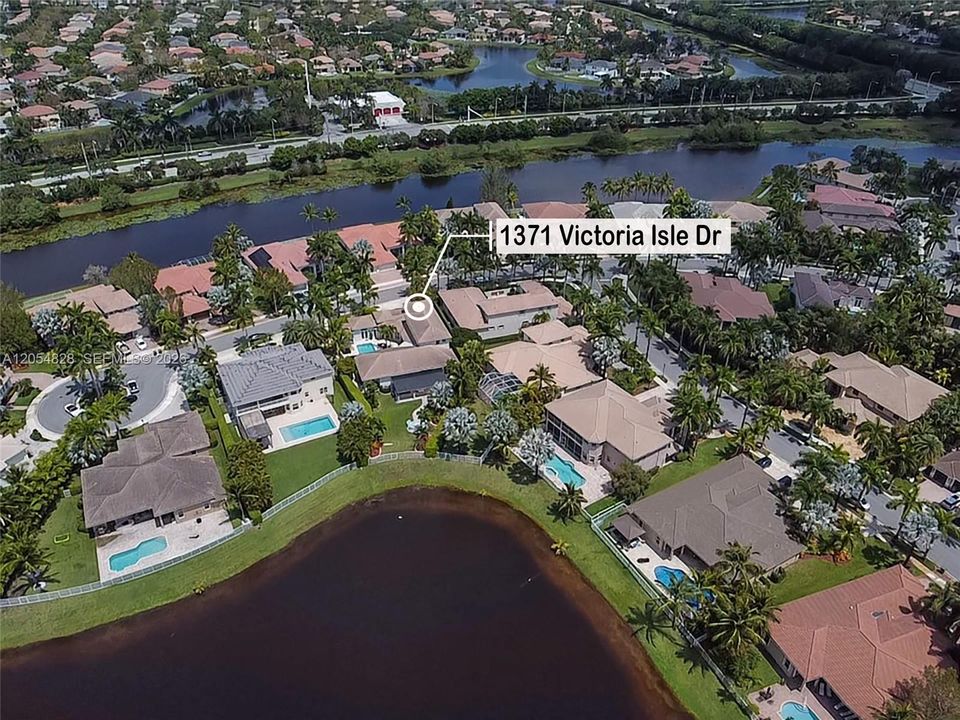 En Venta: $2,575,000 (5 camas, 5 baños, 4858 Pies cuadrados)