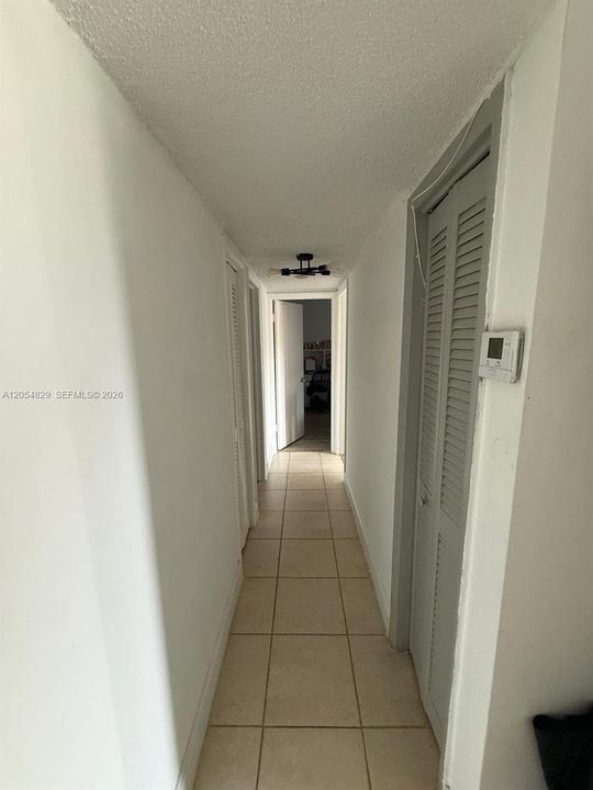 En Venta: $287,000 (2 camas, 2 baños, 816 Pies cuadrados)