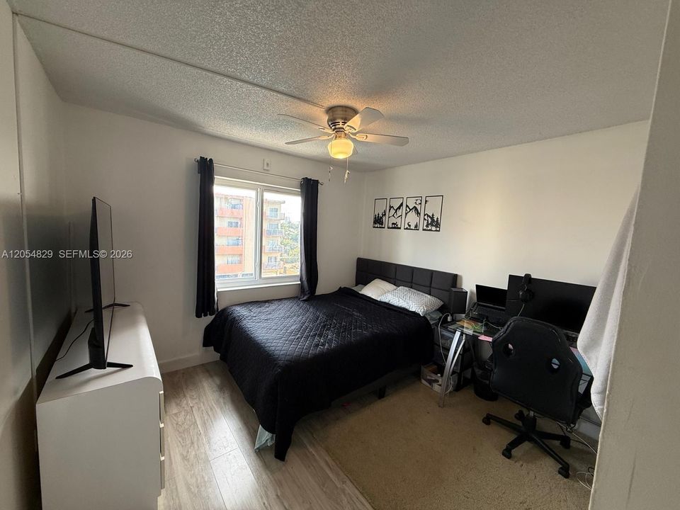 En Venta: $287,000 (2 camas, 2 baños, 816 Pies cuadrados)