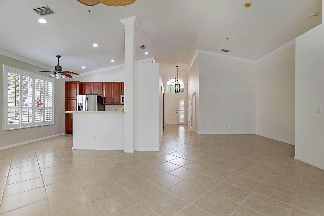 Kitchen/Dining Area