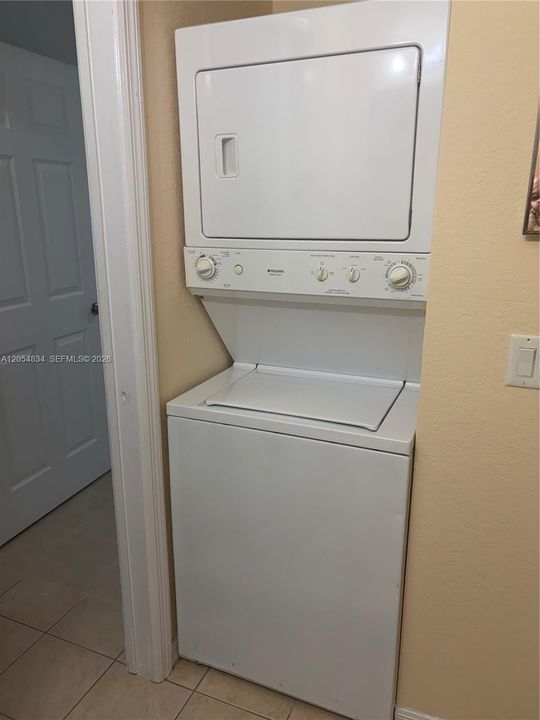 В аренду: $1,400 (2 спален, 2 ванн, 0 Квадратных фут)