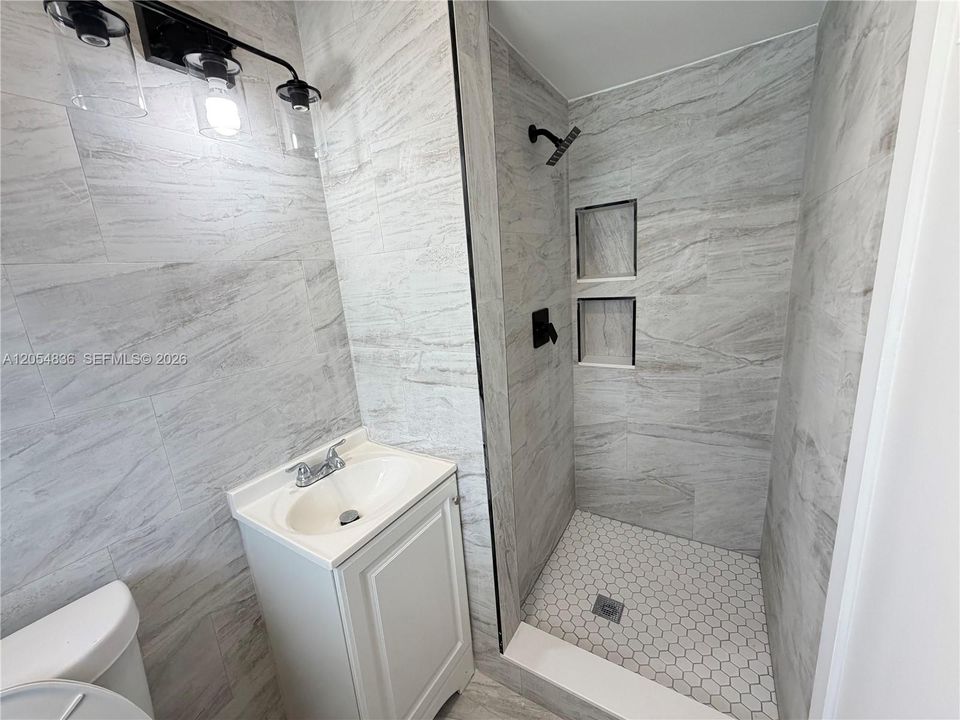 В аренду: $1,500 (1 спален, 1 ванн, 500 Квадратных фут)