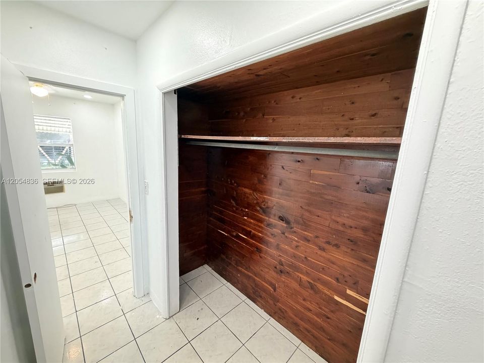 В аренду: $1,500 (1 спален, 1 ванн, 500 Квадратных фут)