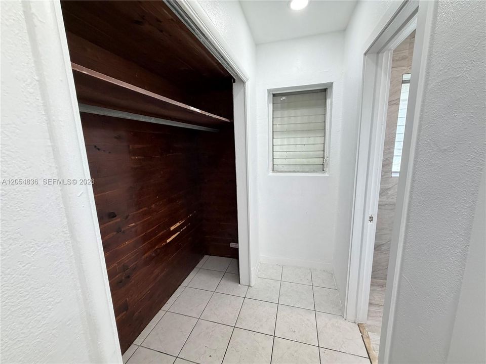 В аренду: $1,500 (1 спален, 1 ванн, 500 Квадратных фут)