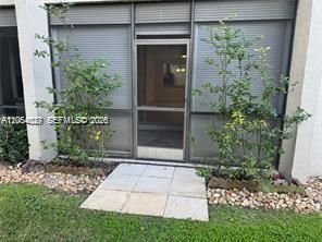 В аренду: $1,800 (2 спален, 2 ванн, 1260 Квадратных фут)