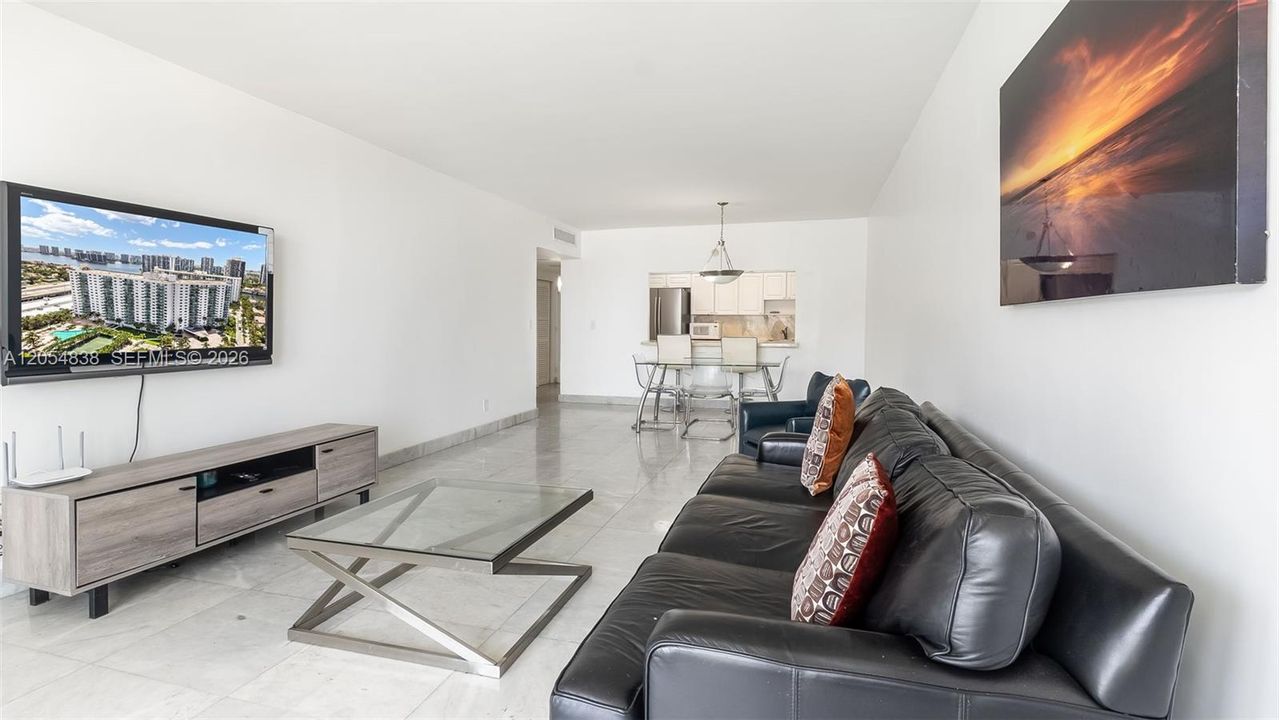 En Venta: $350,000 (1 camas, 1 baños, 1005 Pies cuadrados)