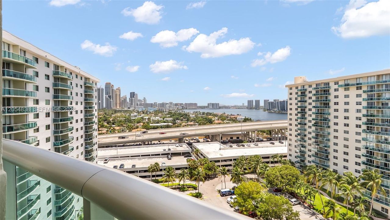 En Venta: $350,000 (1 camas, 1 baños, 1005 Pies cuadrados)