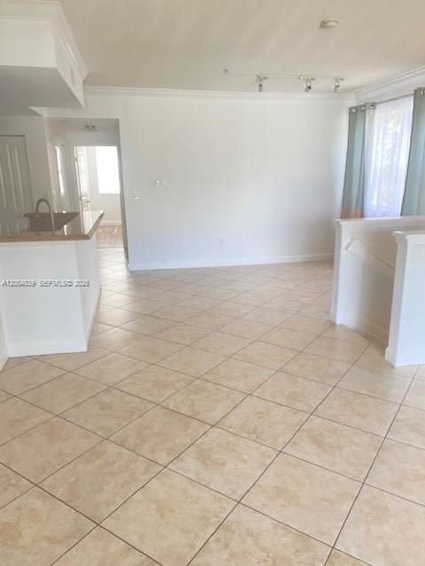 For Rent: $1,850 (1 beds, 1 baths, 885 Square Feet)