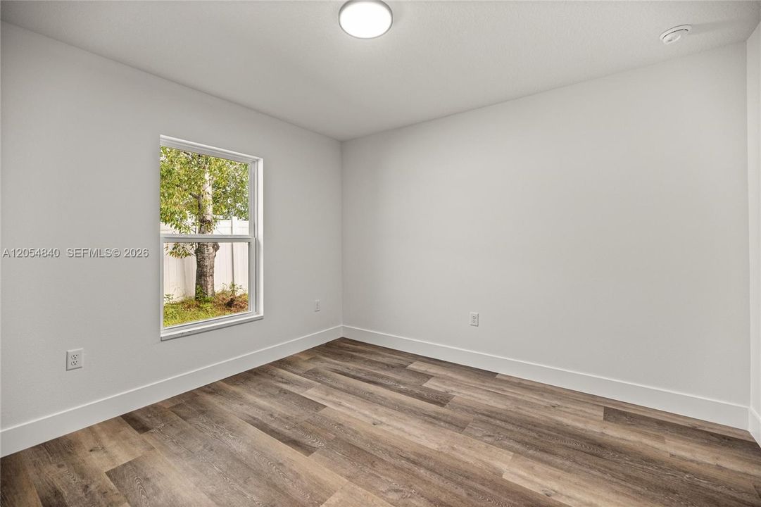 For Sale: $279,900 (3 beds, 2 baths, 1468 Square Feet)