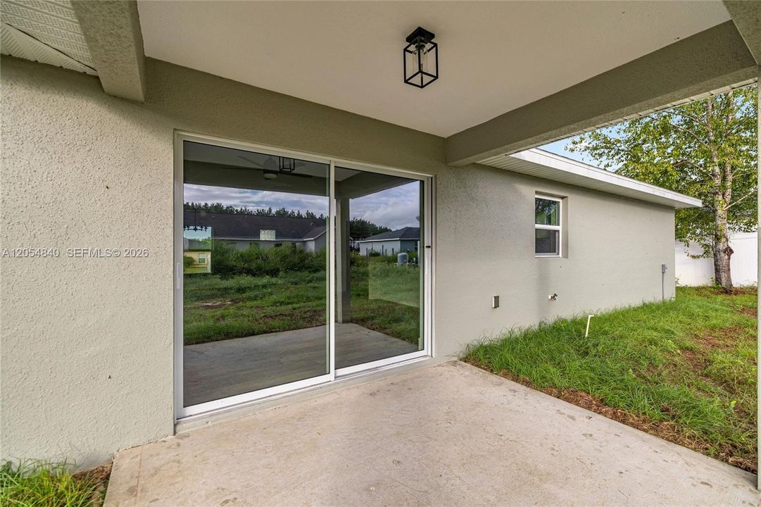 For Sale: $279,900 (3 beds, 2 baths, 1468 Square Feet)