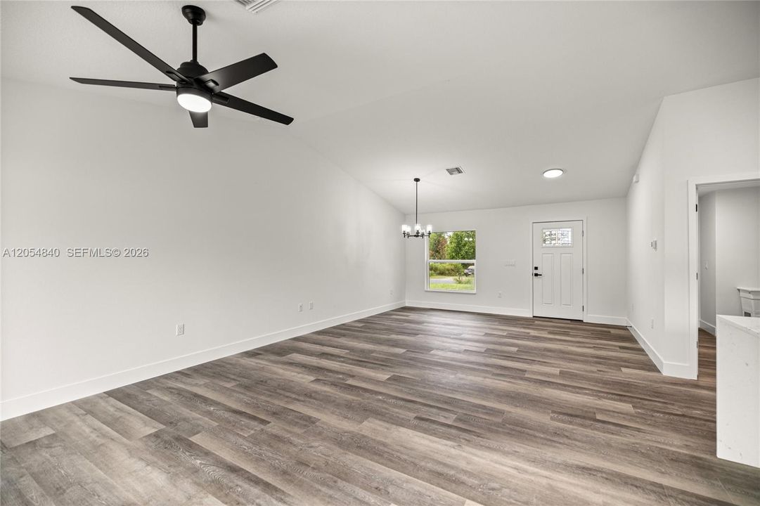 For Sale: $279,900 (3 beds, 2 baths, 1468 Square Feet)
