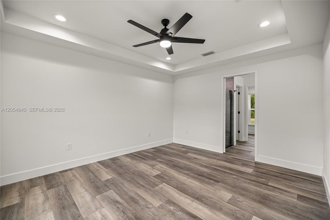 For Sale: $279,900 (3 beds, 2 baths, 1468 Square Feet)