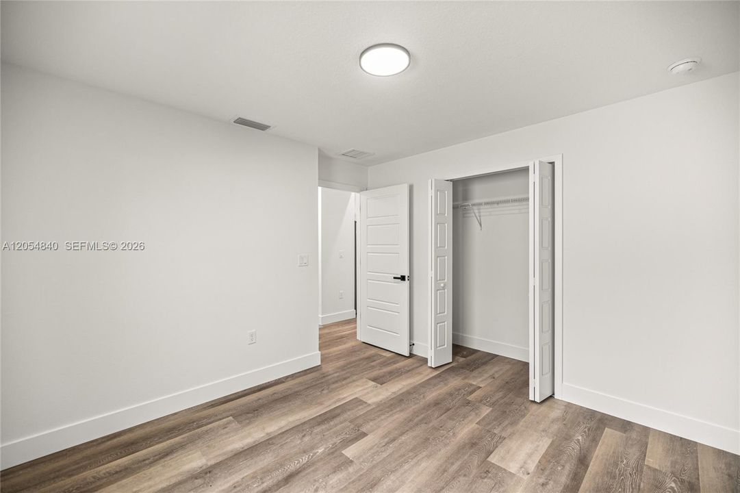 For Sale: $279,900 (3 beds, 2 baths, 1468 Square Feet)