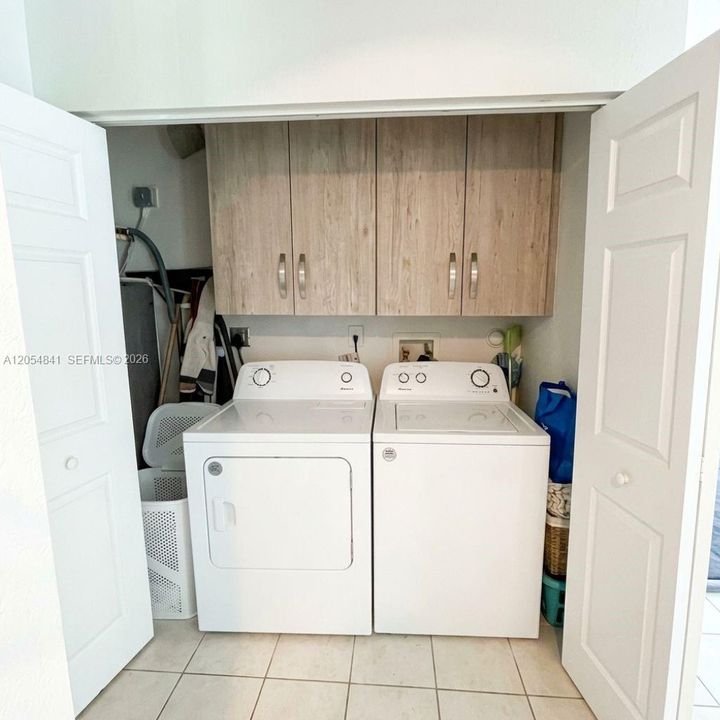 Activo con contrato: $2,800 (3 camas, 2 baños, 1183 Pies cuadrados)
