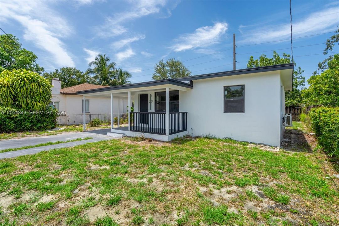 На продажу: $494,999 (3 спален, 2 ванн, 871 Квадратных фут)