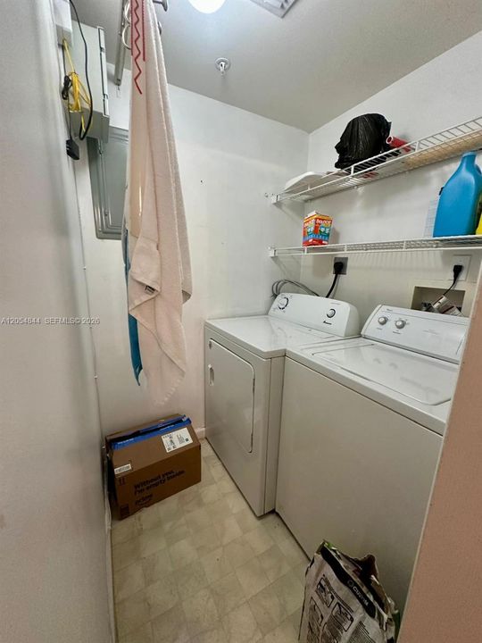 For Rent: $3,100 (2 beds, 2 baths, 1116 Square Feet)