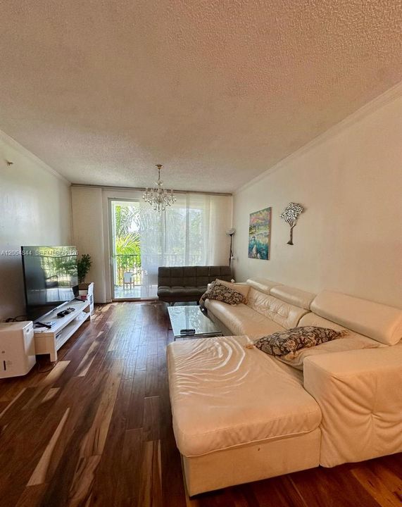 For Rent: $3,100 (2 beds, 2 baths, 1116 Square Feet)