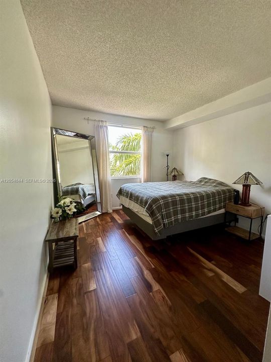 For Rent: $3,100 (2 beds, 2 baths, 1116 Square Feet)
