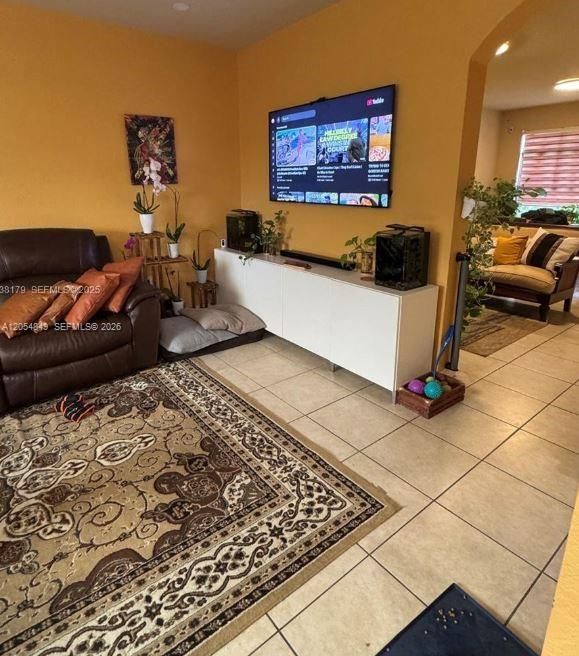 На продажу: $445,000 (3 спален, 2 ванн, 1706 Квадратных фут)