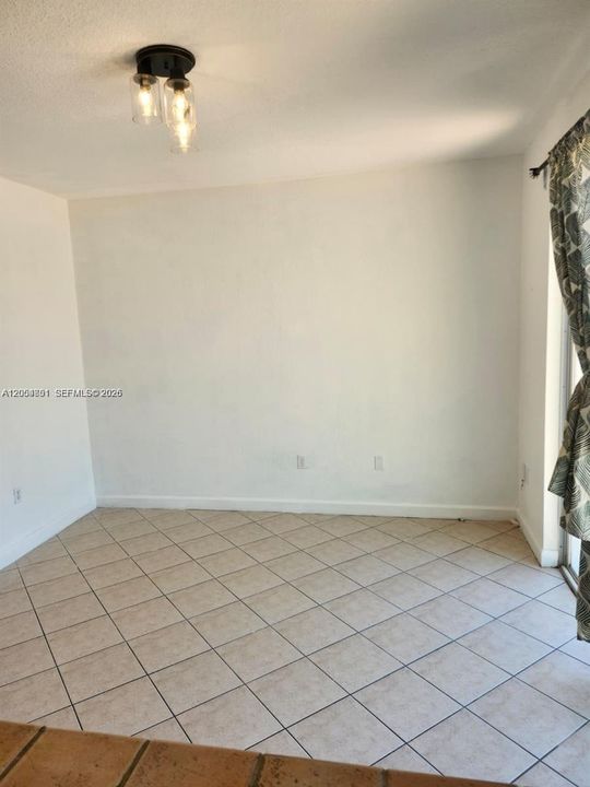 For Sale: $605,000 (3 beds, 2 baths, 1690 Square Feet)