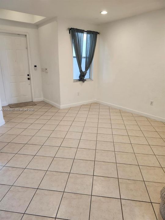 For Sale: $605,000 (3 beds, 2 baths, 1690 Square Feet)