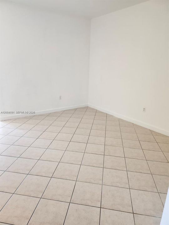 For Sale: $605,000 (3 beds, 2 baths, 1690 Square Feet)
